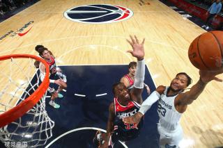 接受采访时 接受采访时