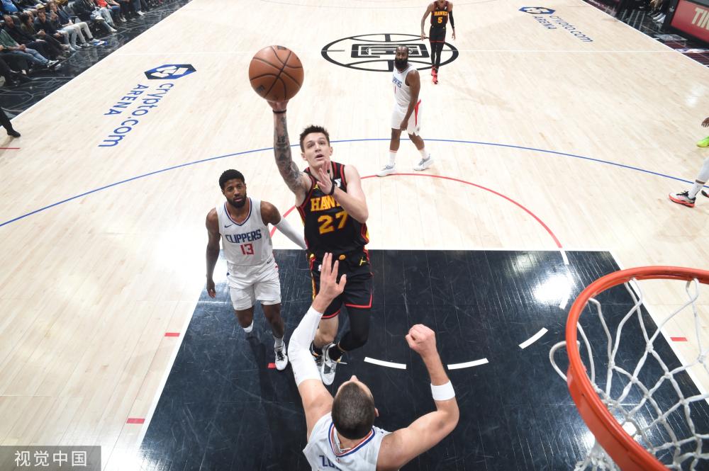 更是彰显自 更是彰显自