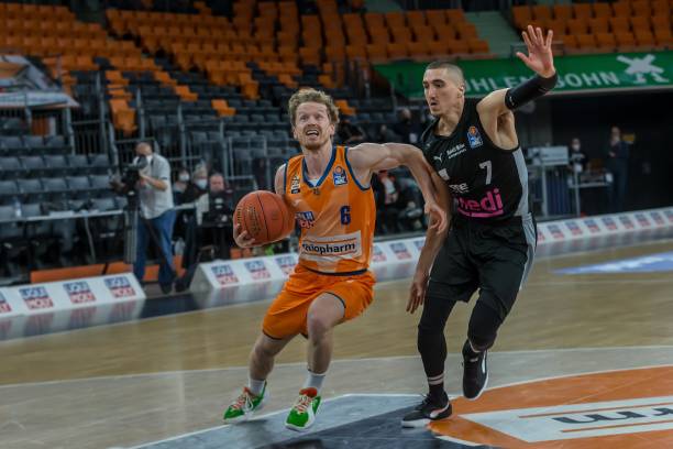 对于球迷和 对于球迷和